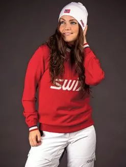 Swix Blizzard Logo Sweater W Swix Red 7 Swix Blizzard Logo Sweater W Swix Red -Tilbud Swix Store Blizzard logo sweater W Swix red 16296 99990 2 f787bf7552